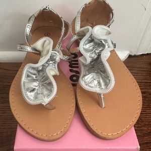 Josmo New Girl’s Silver Thong Sandals Size2